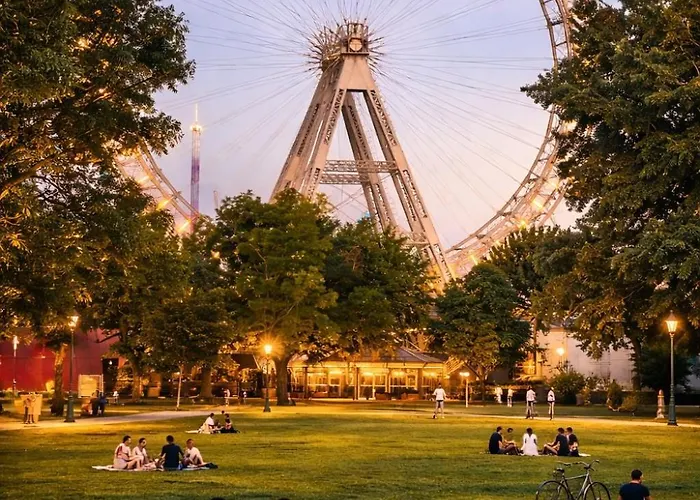 Center Of Colorful Prater Apartment *