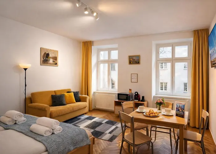 Apartment Center Of Colorful Prater